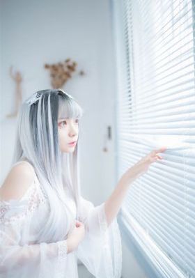 金花瓶楷梅花